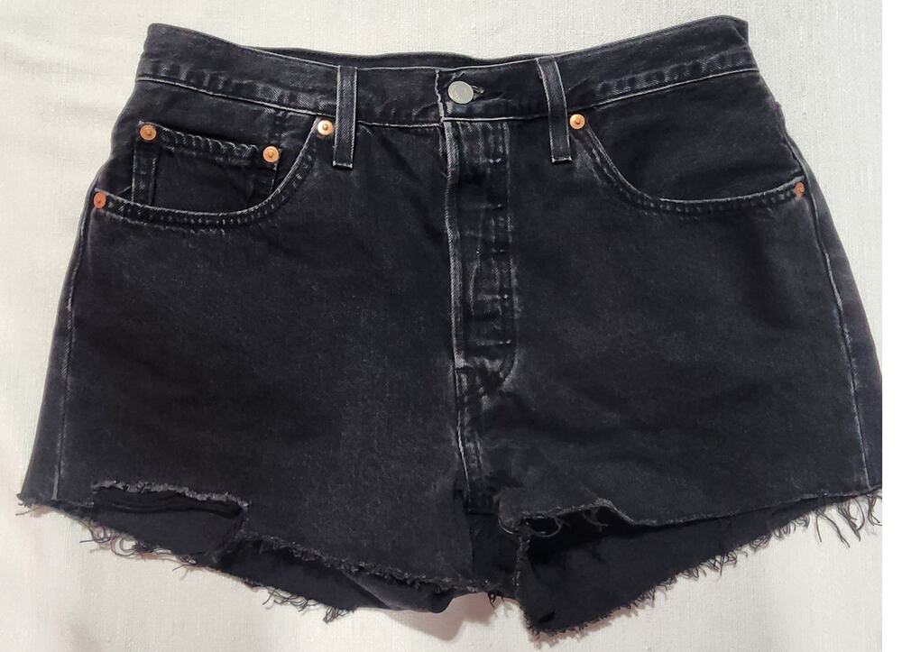 Levi's women's shorts 501 button fly W31''